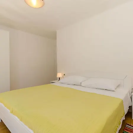 Nedeljko Apartment Gdinj