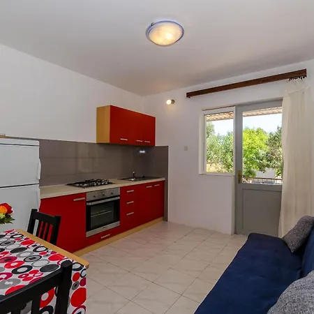 Nedeljko Apartment Gdinj